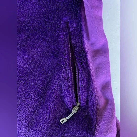 Women’s Patagonia Purple Fleece Jacket with attached hood - Picture 6 of 10